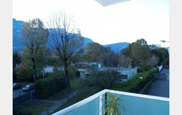 Alpes immobilier : Appartement | SAINT-EGREVE (38120) | 52 m2 | 754 € 